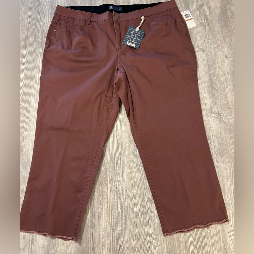 NWT Democracy Women's Cropped Jeans in Rose